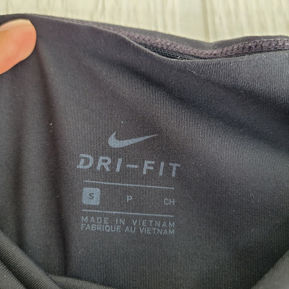 Nike Women's black leggings - Picture 3 of 5